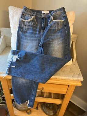 Women's Risen Blue Boyfriend Jeans with Rhinestone Fringe Trim SoCute!! 29